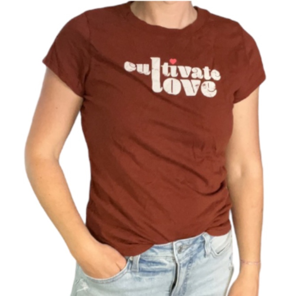 UNIVERSAL THREAD Cultivate Love Graphic Tee 
Size XXL